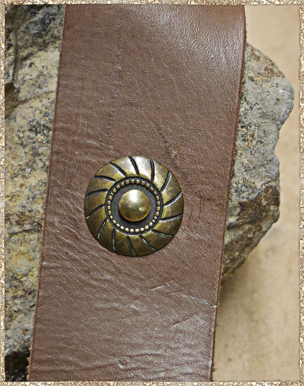 Zierniete Rosette altgold